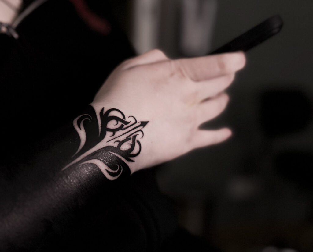 tatuaż anatomiczny Warszaww. Ornament. Mateusz Zielinski